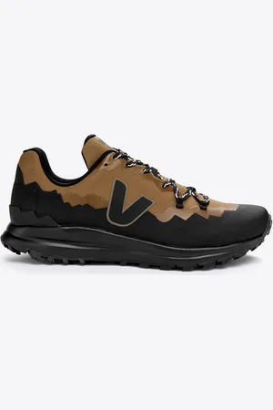 Veja Fitz Roy Logo-Appliqu??d Trek Shell Hiking Trainers - UK 7