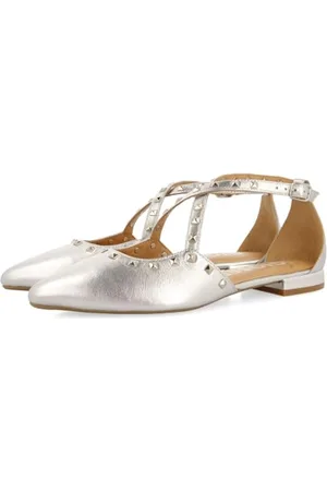 Gioseppo Women