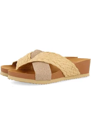 Gioseppo Women