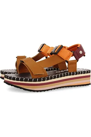 Gioseppo Women