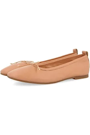 Gioseppo Women