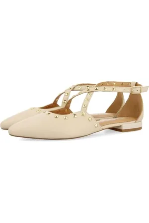 Gioseppo Women