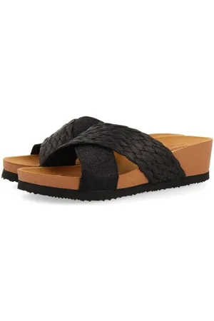 Gioseppo Women