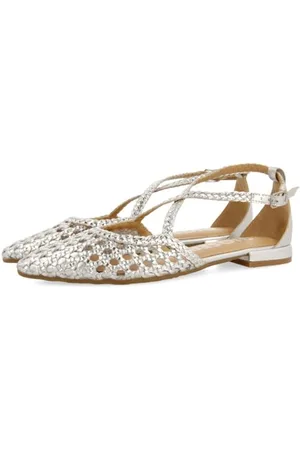 Gioseppo Women