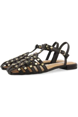 Gioseppo Women