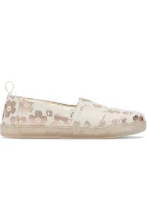 TOMS Girl