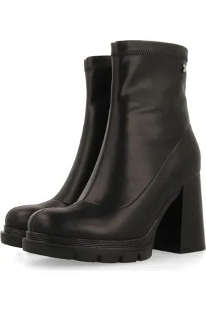 Gioseppo Women