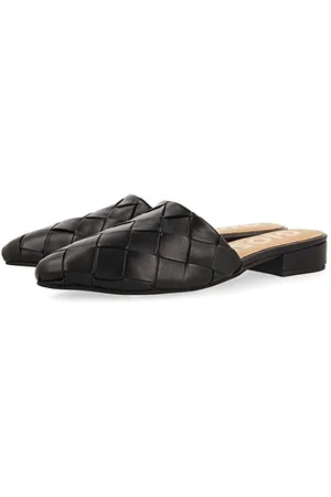 Gioseppo Women