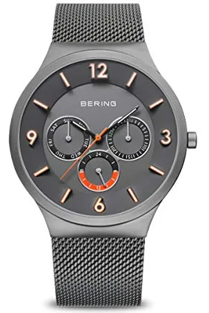 Bering Men Analog Quartz Classic Collection Watch with stainless steel Strap and Sapphire Crystal 33441-377
