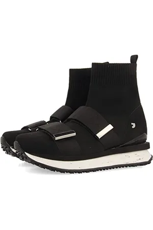 Gioseppo Women
