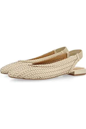 Gioseppo Women