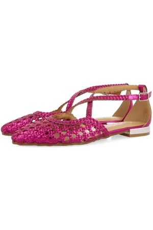 Gioseppo Women