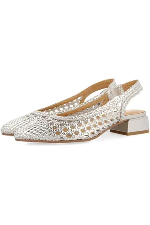 Gioseppo Women