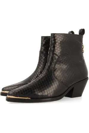 Gioseppo Women
