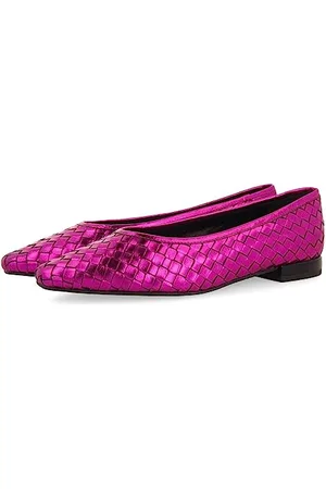 Gioseppo Women