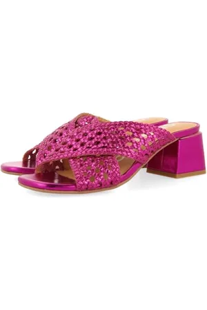 Gioseppo Women