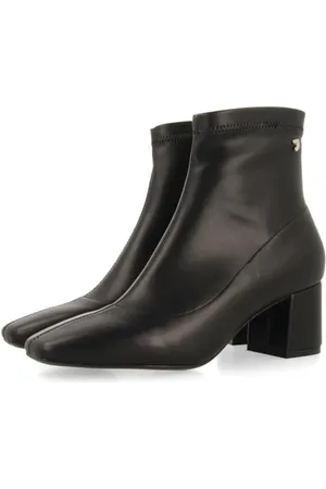 Gioseppo Women