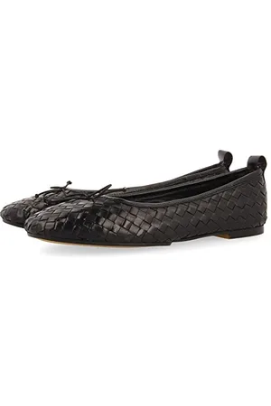 Gioseppo Women