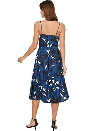 Trendyol FeMan Midi A-line Regular fit Knit Dress