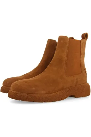 Gioseppo Women