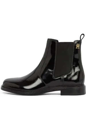 Tommy Hilfiger Women’s Abrasivato Leather Chelsea Boots