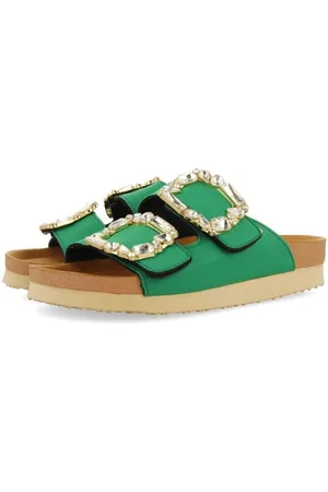 Gioseppo Women