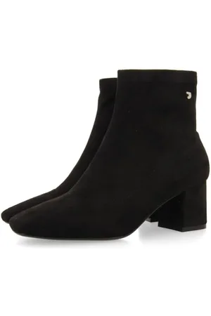 Gioseppo Women