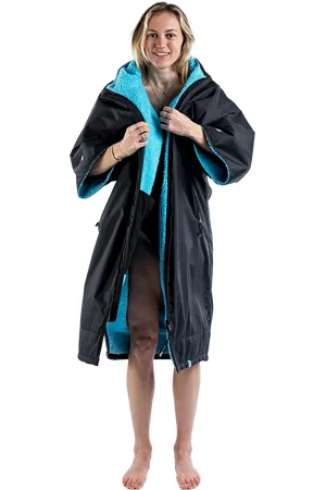 Dryrobe Advance Short Sleeve in Black & Blue