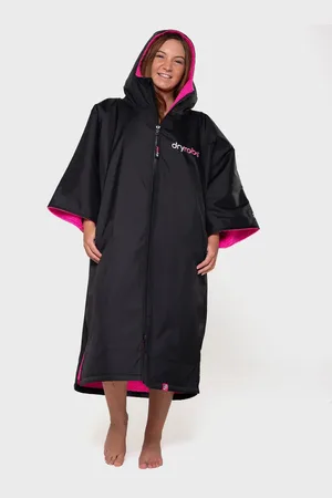 Dryrobe Advance Short Sleeved in Black & Pink