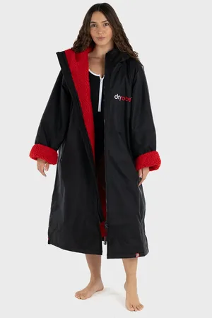 Dryrobe Advance Long Sleeved in Black & Red