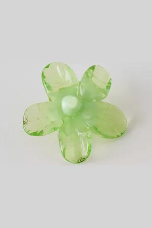 Levens Jewels Hibiscus Stud Earrings
