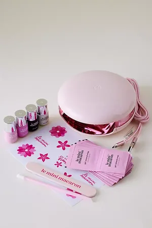 Le Mini Macaron Maxi La Vie En Bloom Gel Manicure Kit