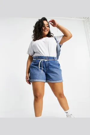 Noisy May Mom denim shorts in medium wash