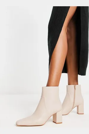 Round-toe heeled ankle boots - Woman