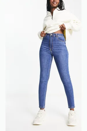 Bershka Comfort fit mom jean in mid