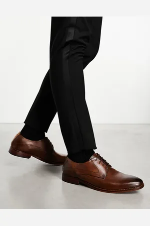 Base London Script Washed Shoe in
