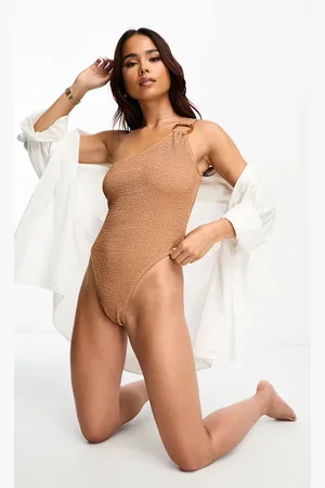 4th & Reckless True one shoulder crinkle swimsuit in toffee