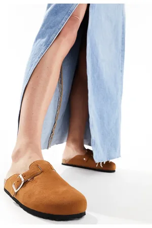 Glamorous Mules in tan