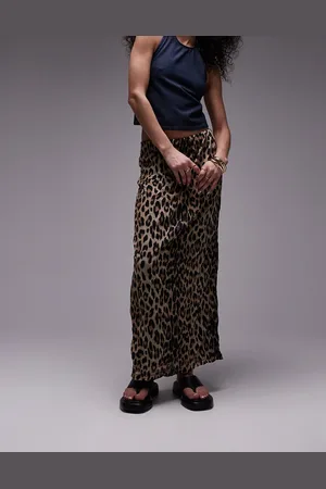 Topshop Crinkle jersey midaxi skirt in leopard print
