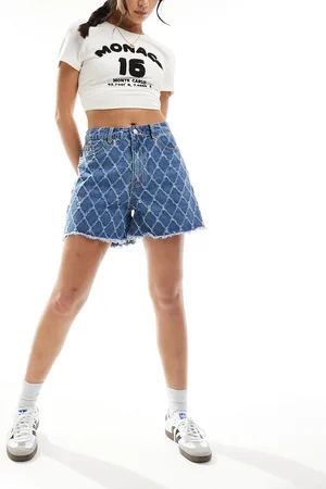 VILA Freyed denim shorts in medium wash