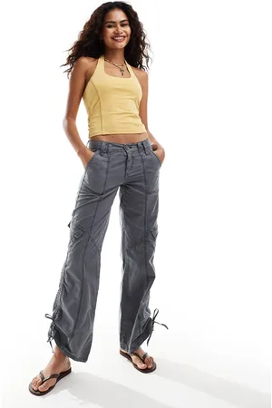 COLLUSION Halter top with piping detail in