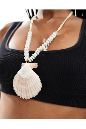 8 Other Reasons Statement shell necklace in