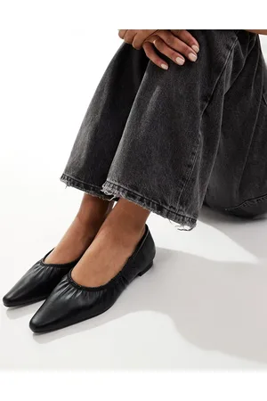 Glamorous Ruched pointed toe ballet flats in