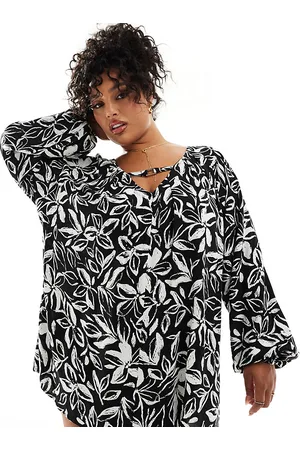 Yours Balloon sleeve top in mono floral