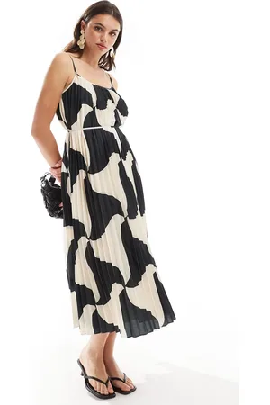 Whistles Triangle swirl pleated midi dress in abstract print