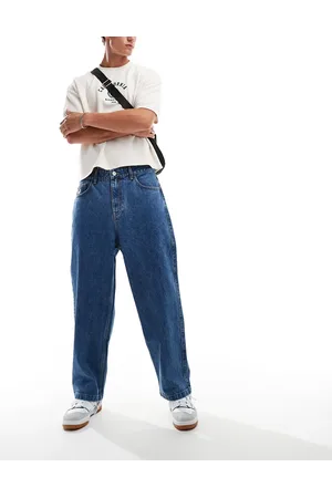 Bershka Standard fit jeans in mid