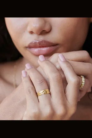 Daisy London Wave chunky ring in 18ct plated sterling silver