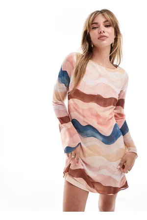 New Look Wavy chiffon long sleeve midi dress in colour