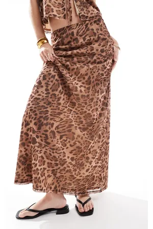 Miss Selfridge Maxi skirt in leopard print