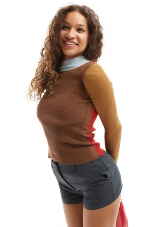 Urban Revivo Ribbed colourblock funnel neck in